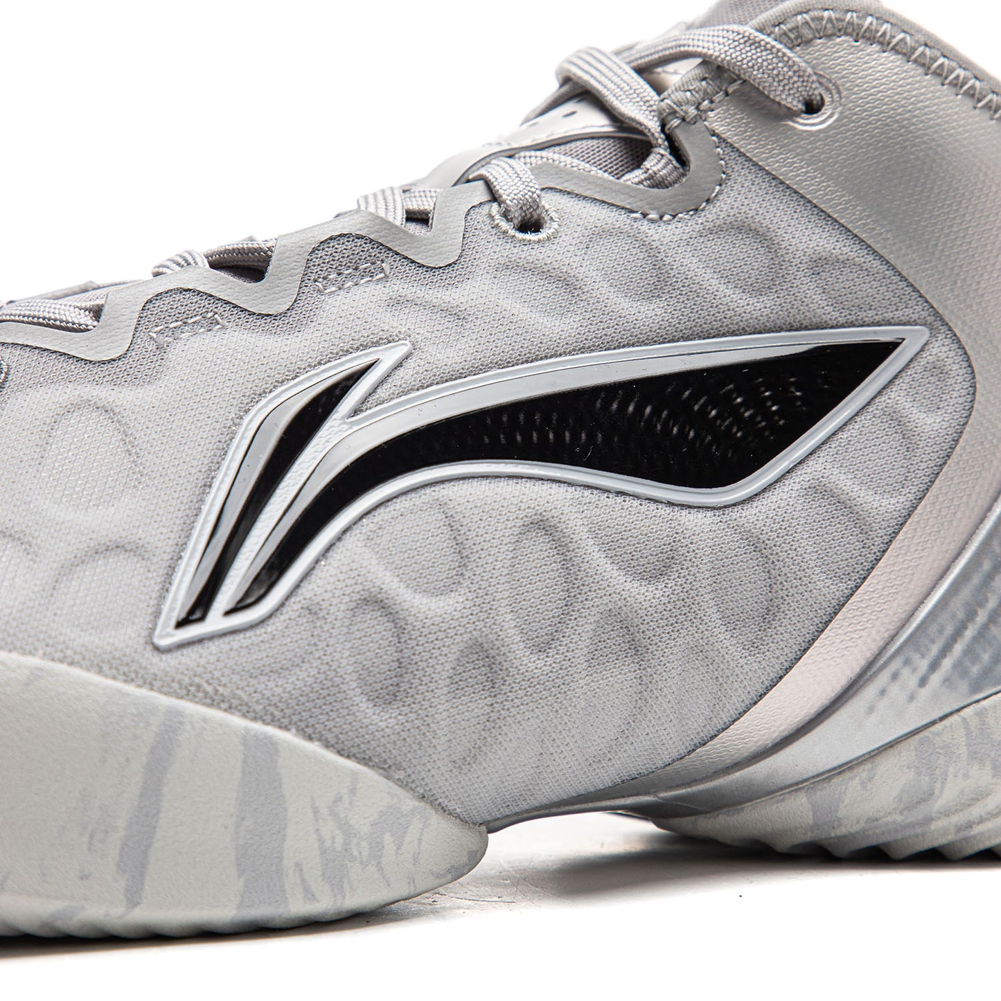 Li-Ning Yushuai 19 V2 "Liquid Silver"