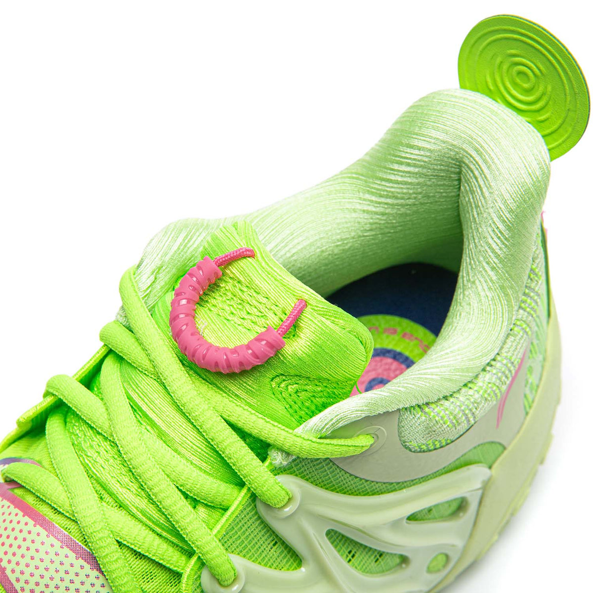Li-Ning Badfive 6 "Ambush"