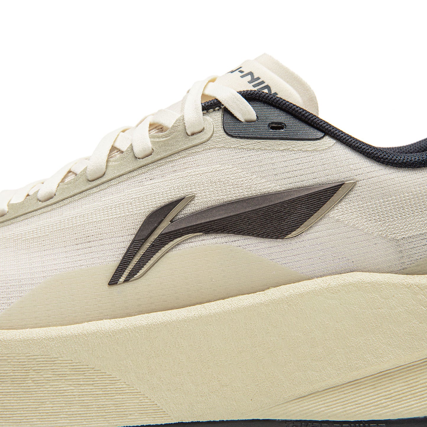 Li-Ning Super Shadow “Latte”