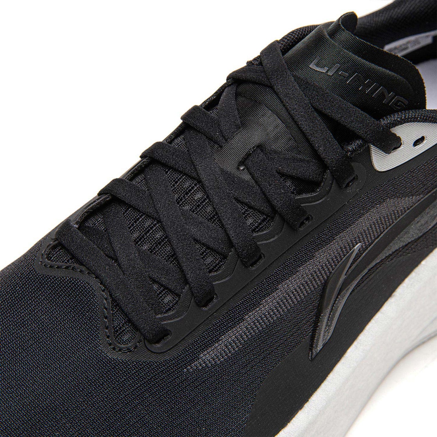 Li-Ning Super Shadow “Black/White”