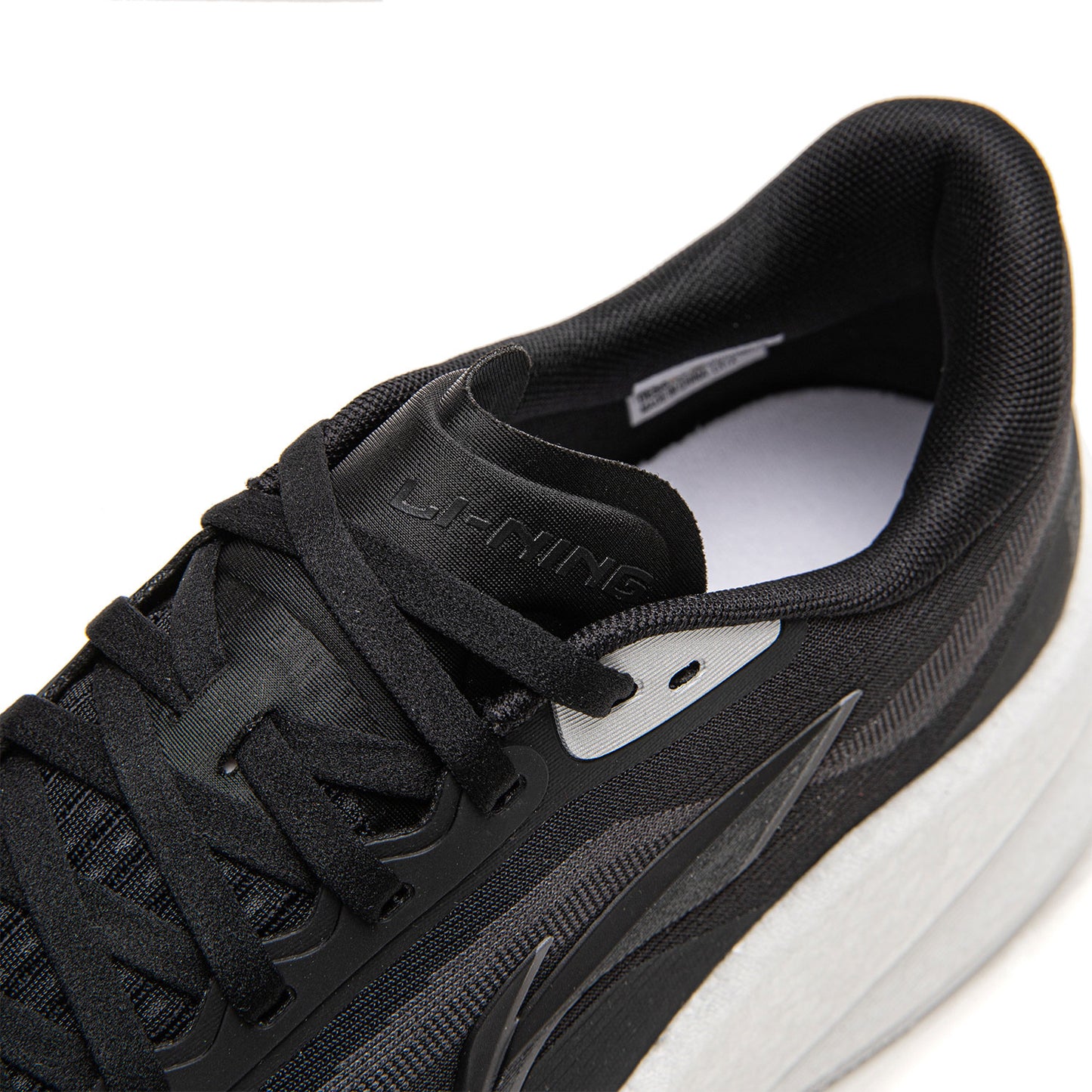 Li-Ning Super Shadow “Black/White”