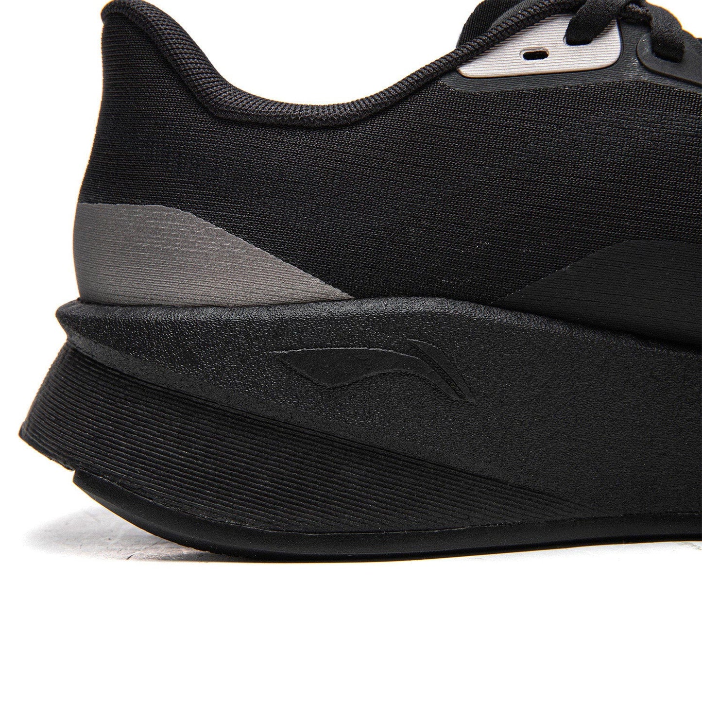 Li-Ning Super Shadow “Triple Black”