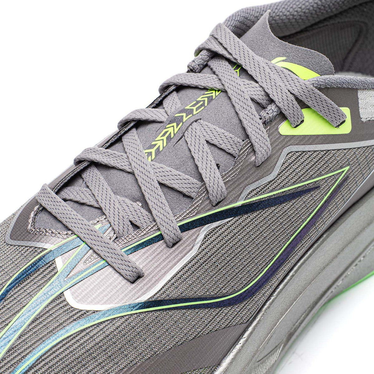 Li-Ning Feidian 6 Challenger “Base Station Silver”