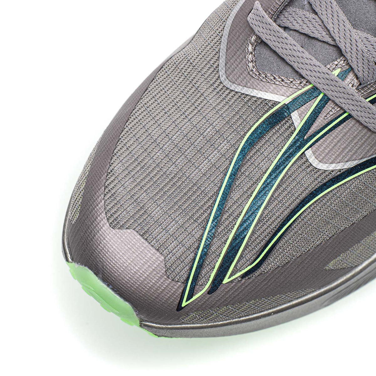 Li-Ning Feidian 6 Challenger “Base Station Silver”