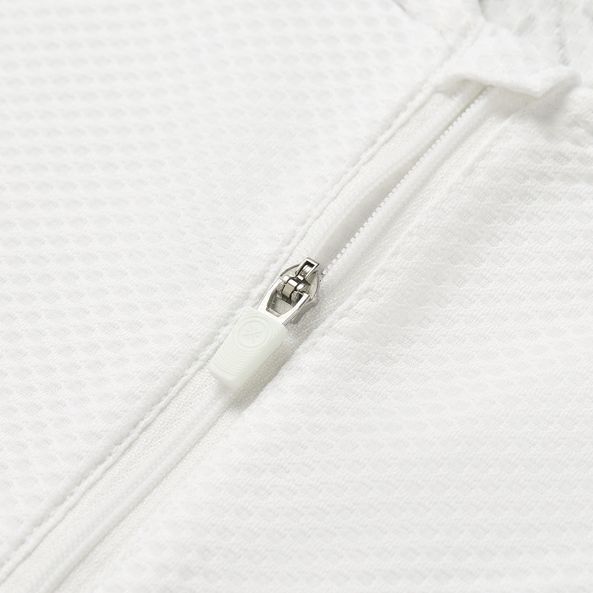 Wade x YNG DNA Zip Tee "White"